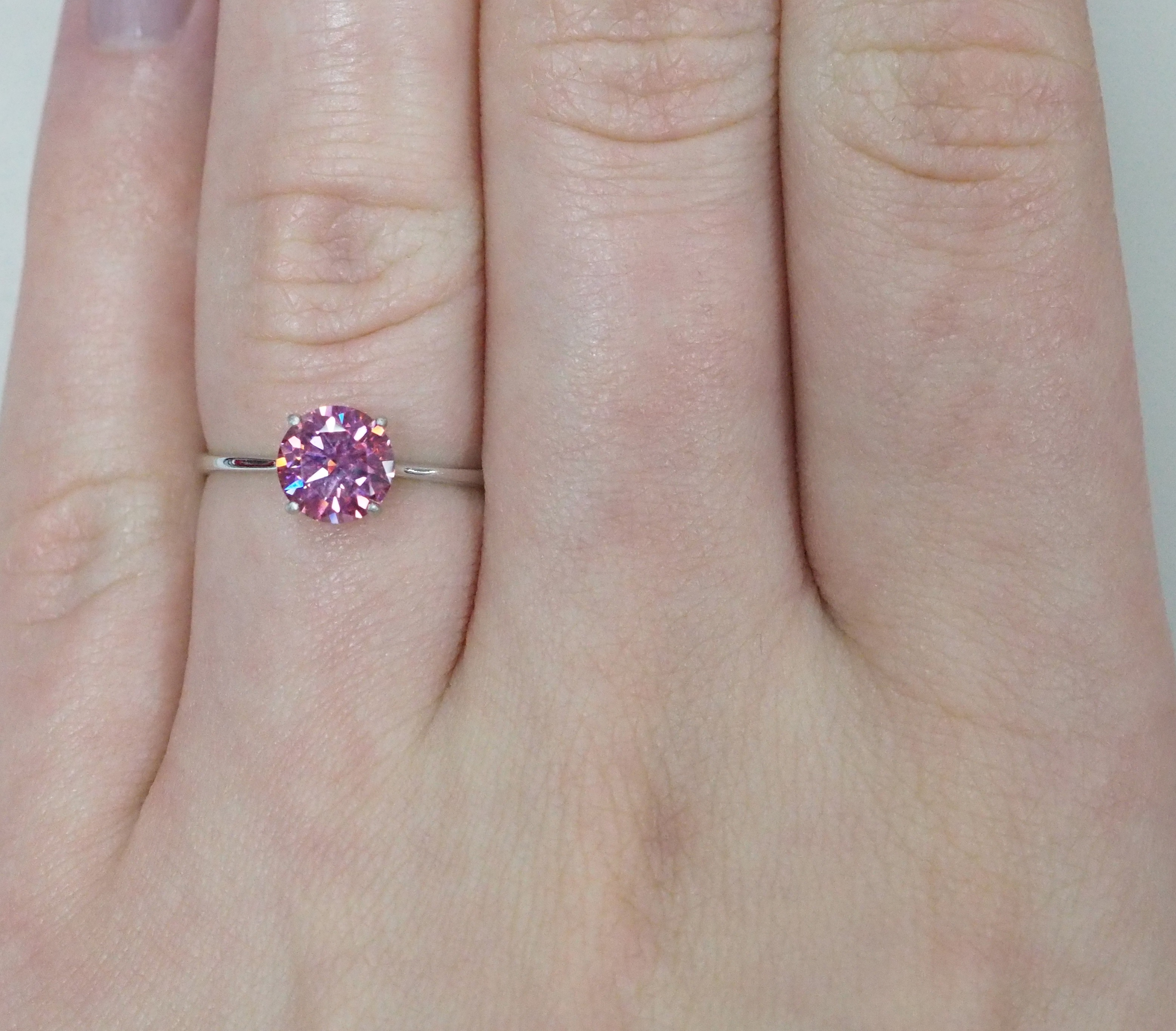 Серебряное кольцо с розовым муассанитом